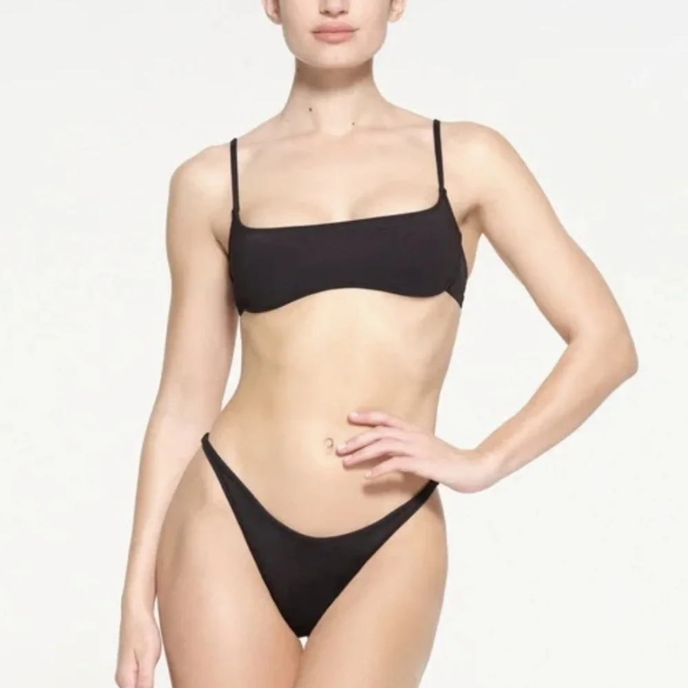 SKIMS Swim Micro Scoop Bikini Top Size:XXS Onyx